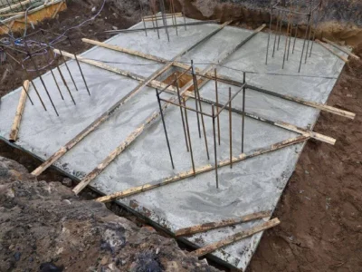 Вручную залитый фундамент фундамент